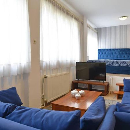 A Modern Bright Studio In The Center Of كاستوريا المظهر الخارجي الصورة