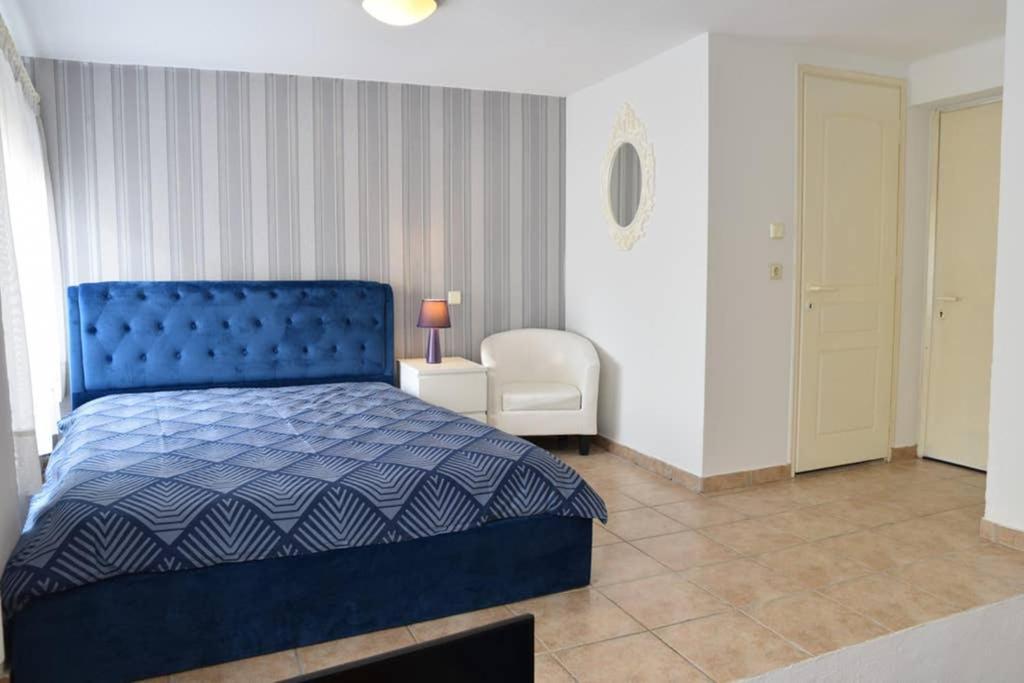 A Modern Bright Studio In The Center Of كاستوريا المظهر الخارجي الصورة
